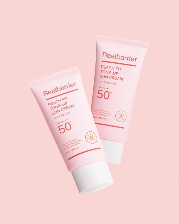 Crema con protección solar tono Peach Glow SPF50+ PA++++ Real Barrier Peach Fit Tone-up 50ml